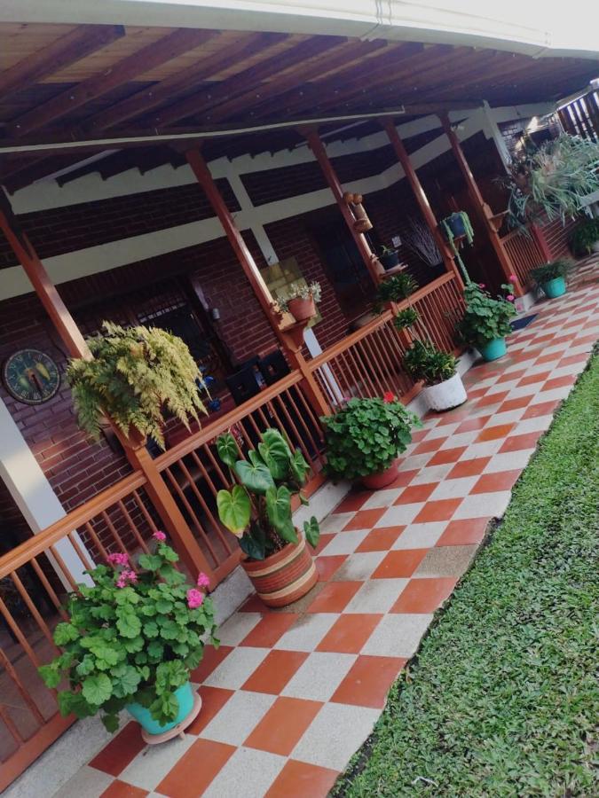 Finca Hotel La Melania Montenegro Buitenkant foto