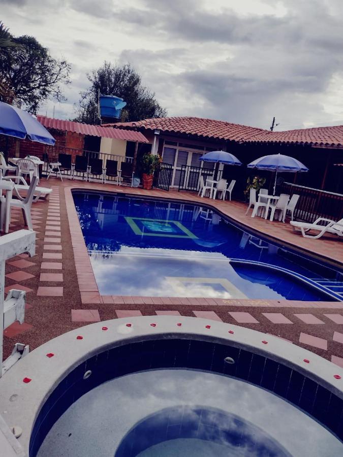 Finca Hotel La Melania Montenegro Buitenkant foto