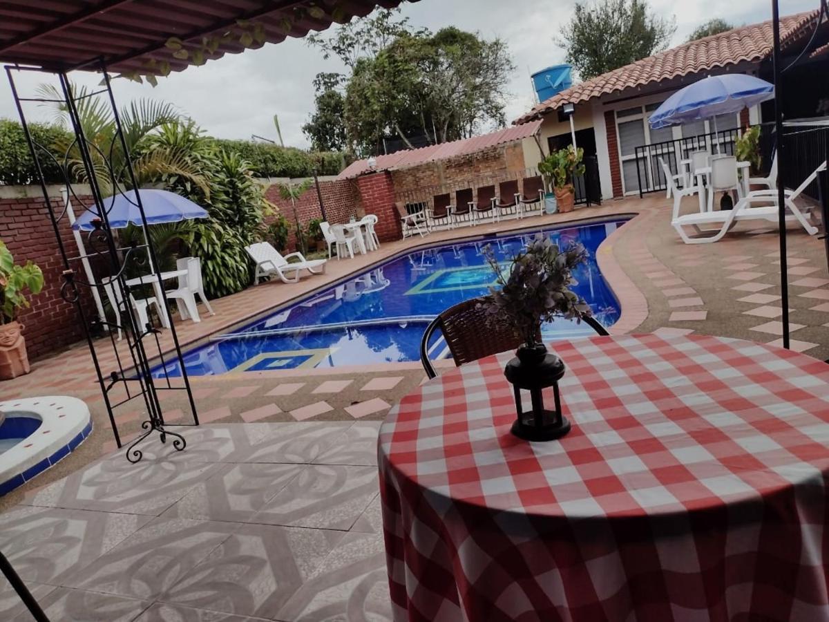 Finca Hotel La Melania Montenegro Buitenkant foto