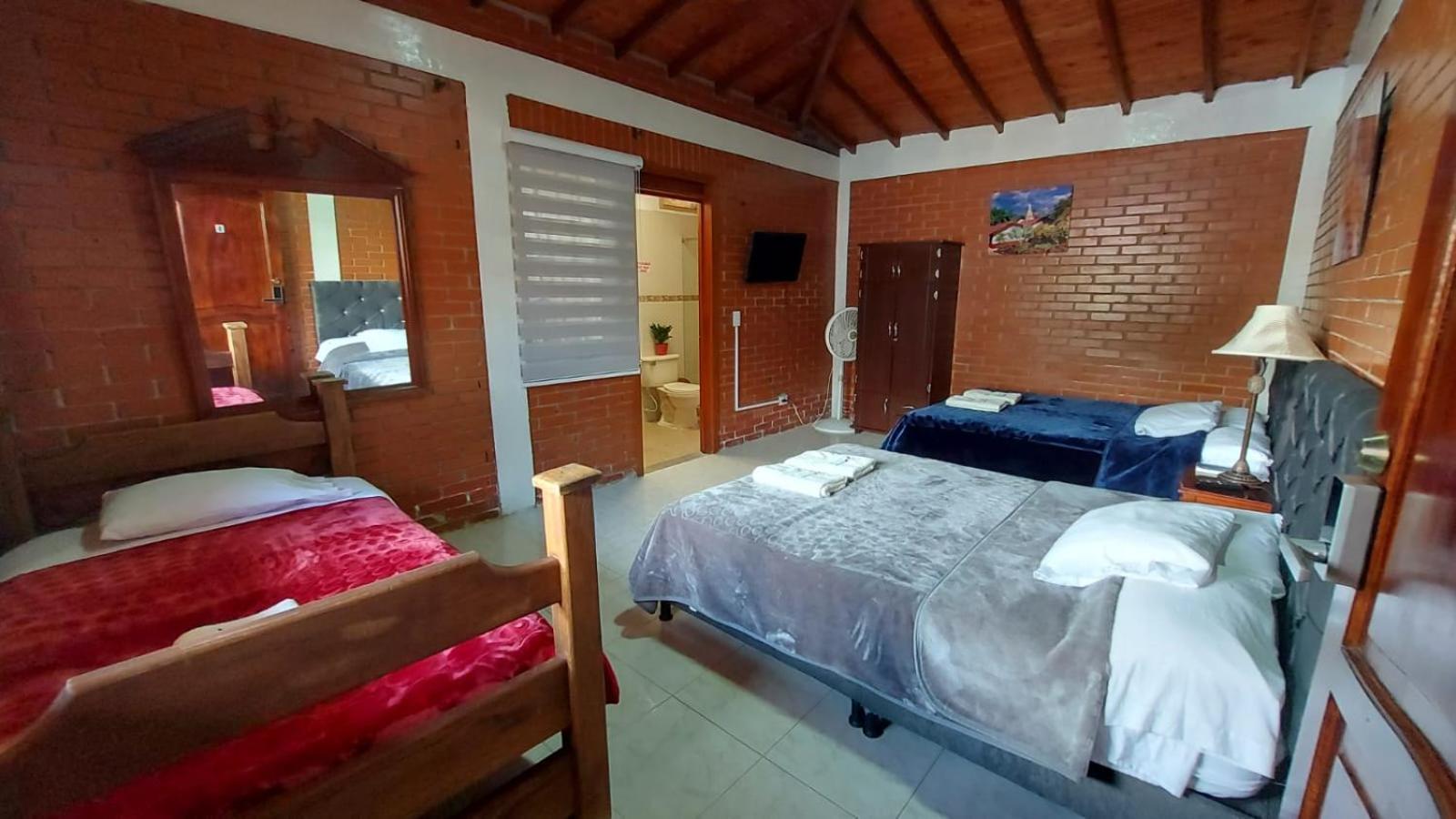 Finca Hotel La Melania Montenegro Buitenkant foto